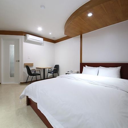 Abata Business Hotel Goyang Exterior photo