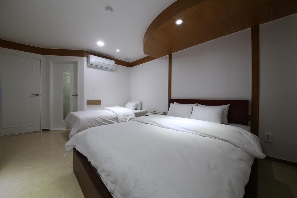 Abata Business Hotel Goyang Exterior photo