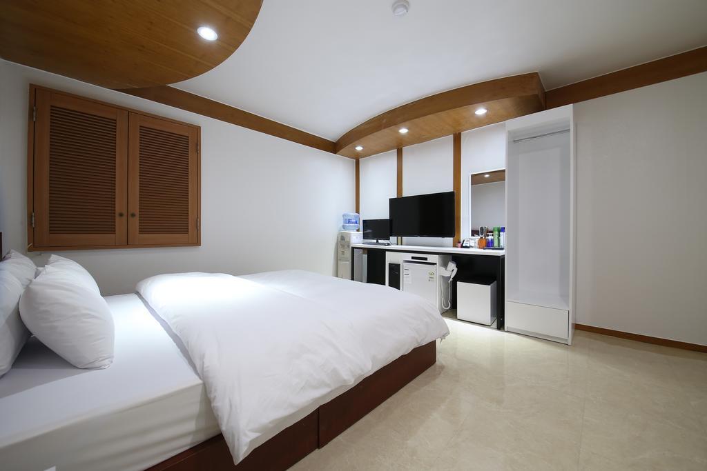 Abata Business Hotel Goyang Exterior photo