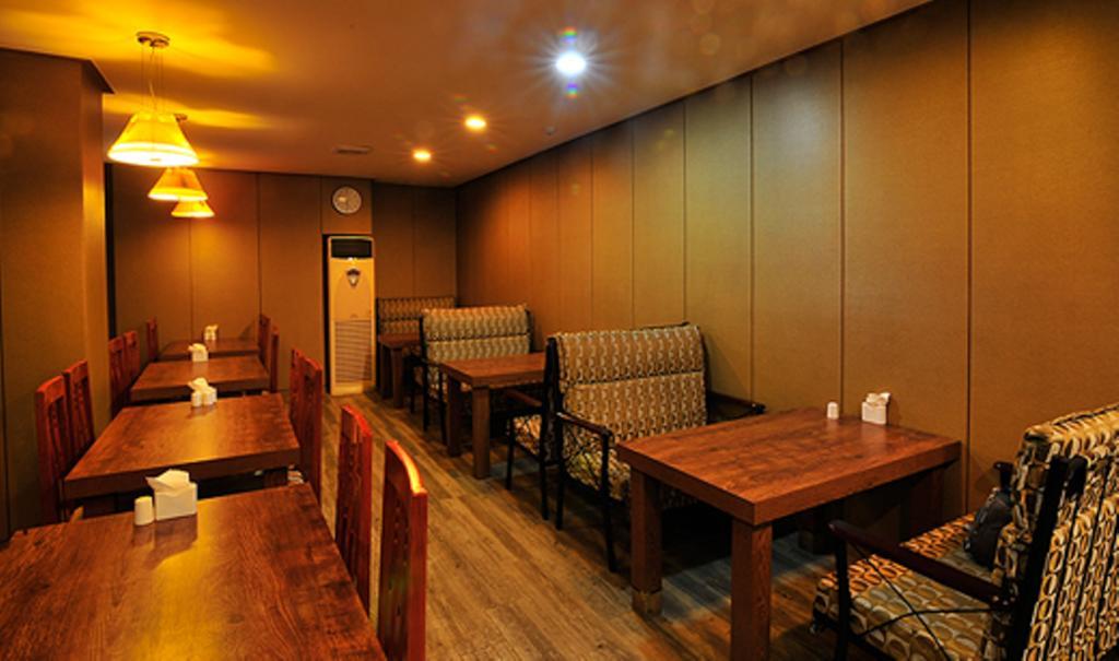 Abata Business Hotel Goyang Exterior photo