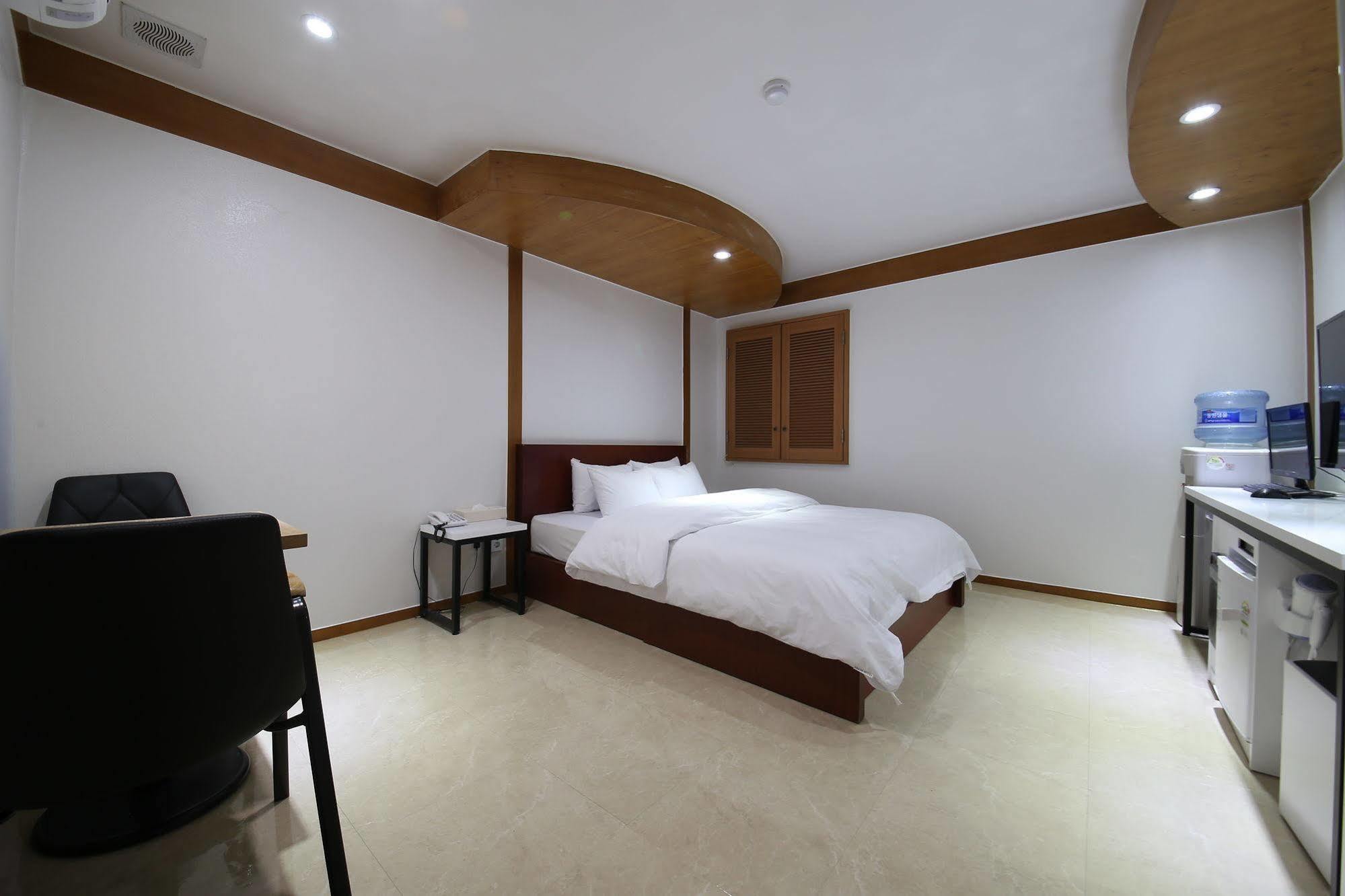 Abata Business Hotel Goyang Exterior photo